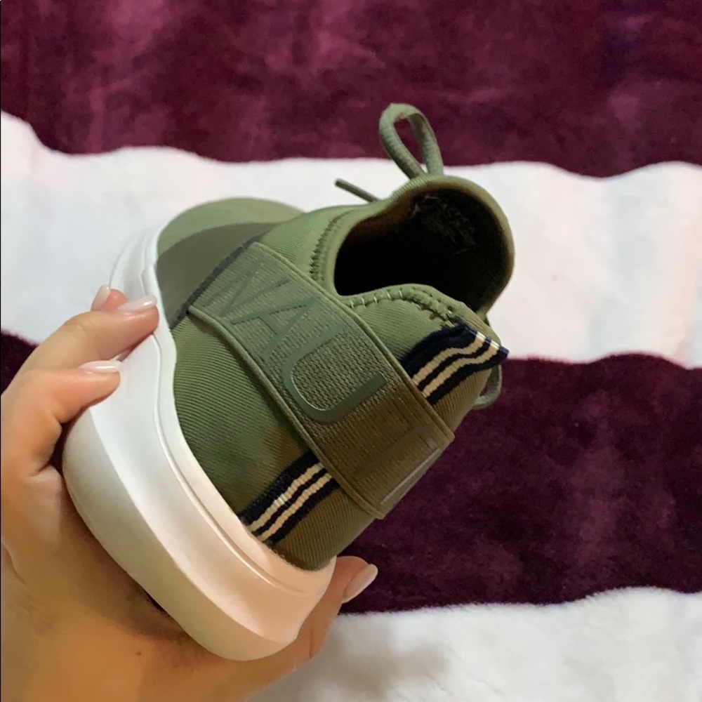 tenni shoes